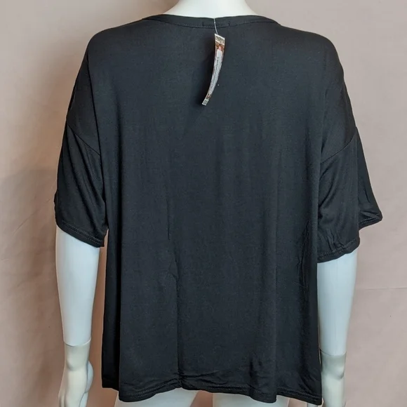 Boohoo Black Basic Oversized Crew Neck Tee - Picture 3 of 5